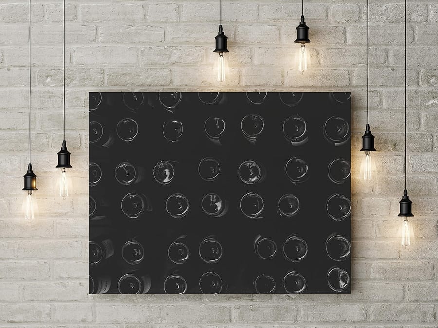 zwart wit wijnflessen poster en print