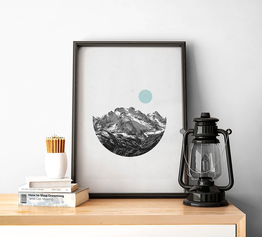 Industriele poster met besneeuwde bergen