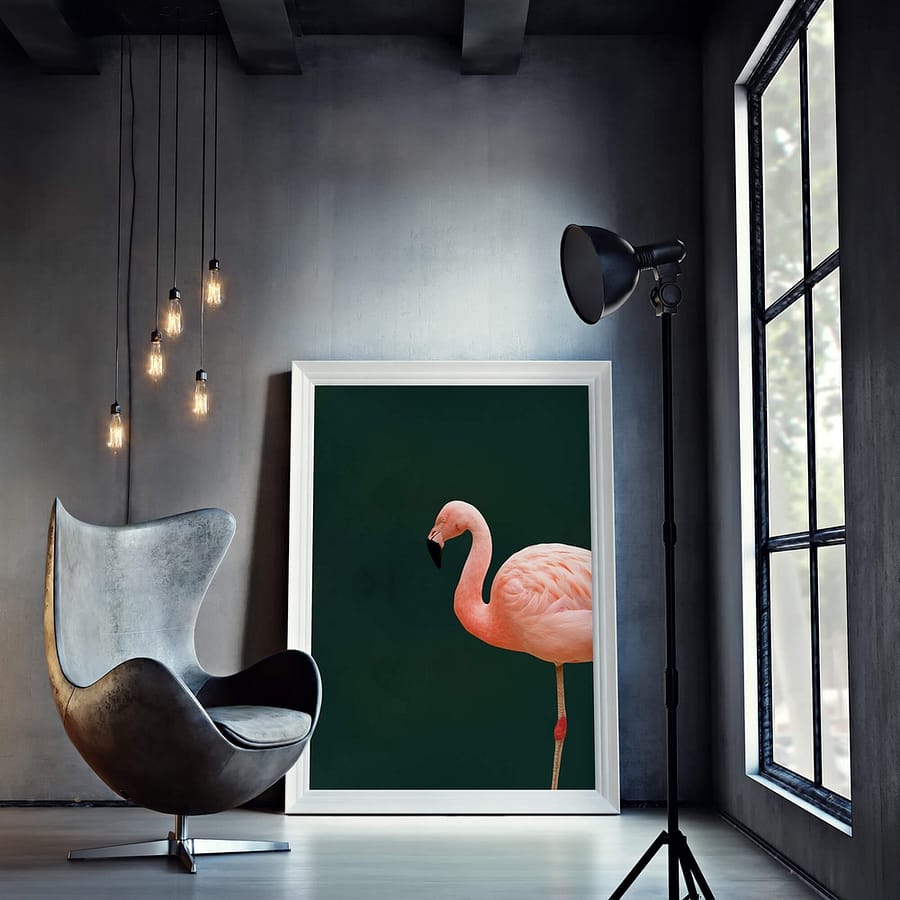 Smaragdgroene poster met roze flamingo